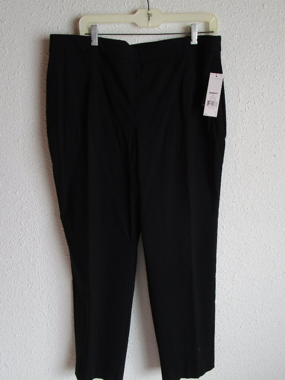 Black pull up slacks, XL, elastic waist. Dana Buchman Straight Midrise NWT